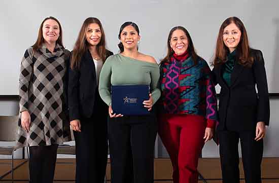 LSC and Univision names 2024 Tu Camino scholarship recipeint